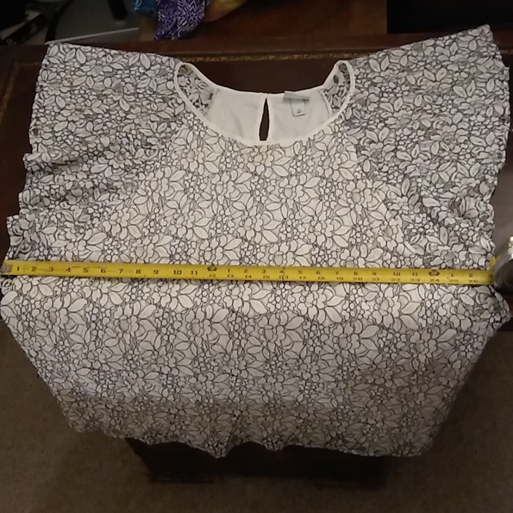 Ava + Viv Lace Batwing Top 4X